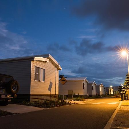 Nrma Stockton Beach Holiday Park Hotel Szoba fotó